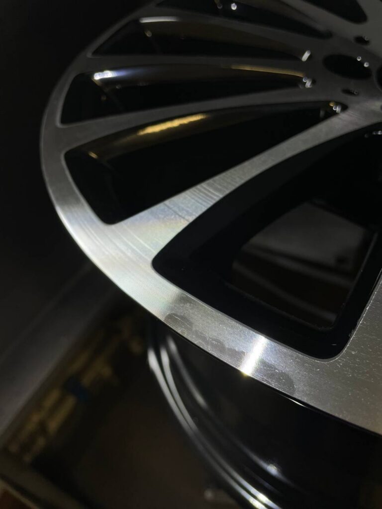 Jakie rodzaje usterek można napotkać przy regeneracji felg