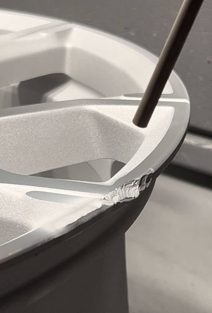 Profesjonalna renowacja felg aluminiowych BMW 741M