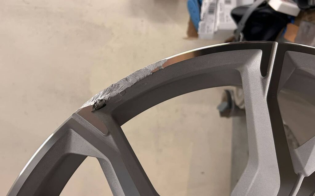 Profesjonalna renowacja felg aluminiowych BMW 741M