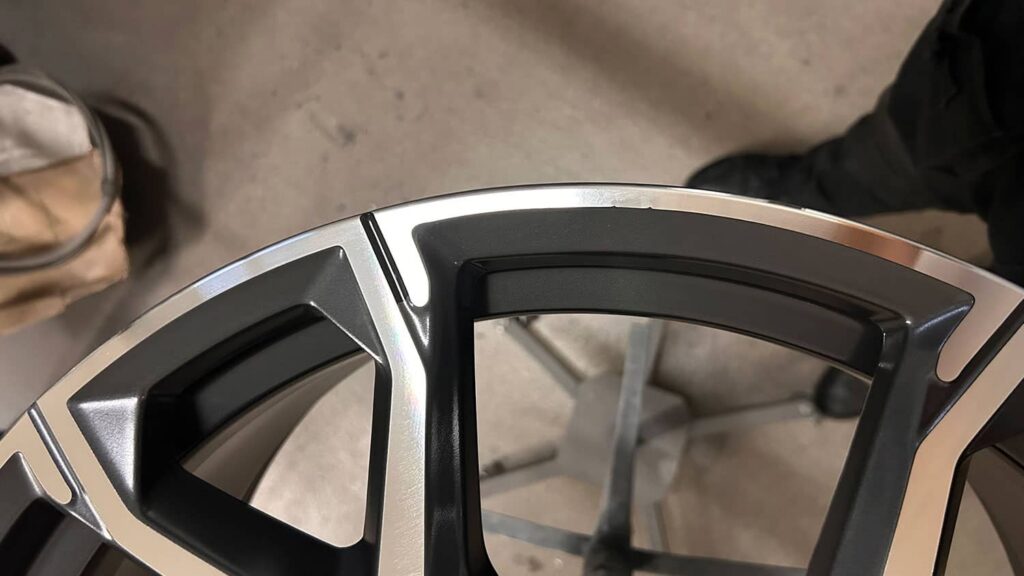 Profesjonalna renowacja felg aluminiowych BMW 741M