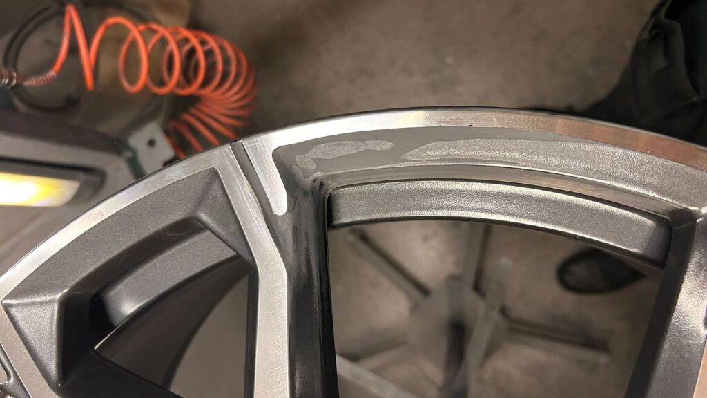 Profesjonalna renowacja felg aluminiowych BMW 741M