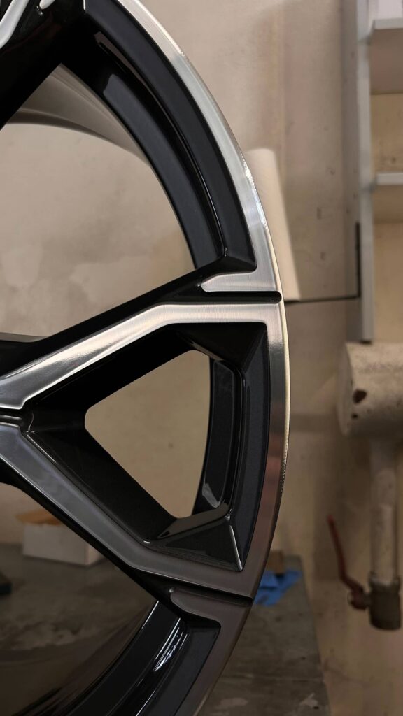 Profesjonalna renowacja felg aluminiowych BMW 741M