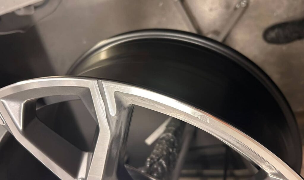 Profesjonalna renowacja felg aluminiowych BMW 741M