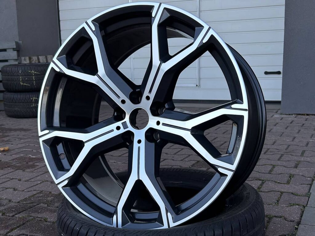 Profesjonalna renowacja felg aluminiowych BMW 741M