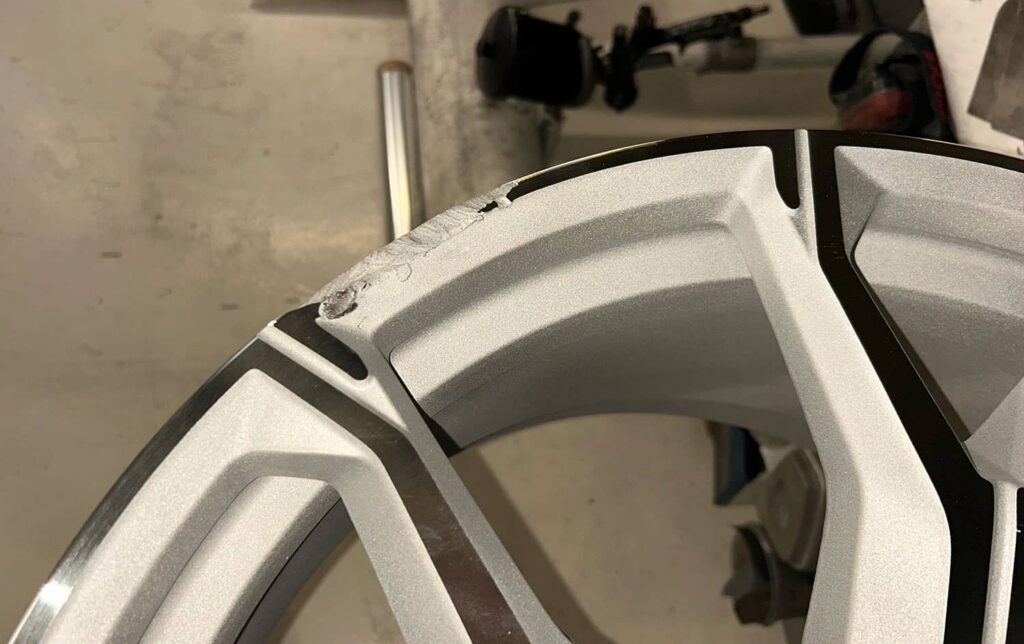 Profesjonalna renowacja felg aluminiowych BMW 741M