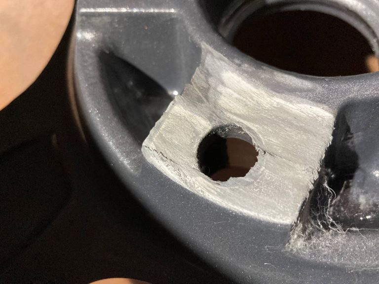 Jak powinna wyglądać płaszczyzna montażowa po renowacji felg?