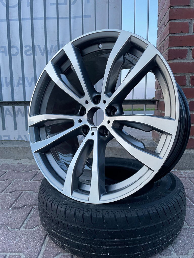 Proces malowania felg z toczeniem CNC frontów BMW X5 R20