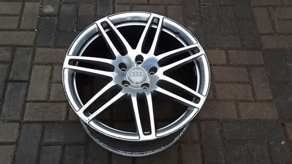 Polerowanie felg w Warszawie