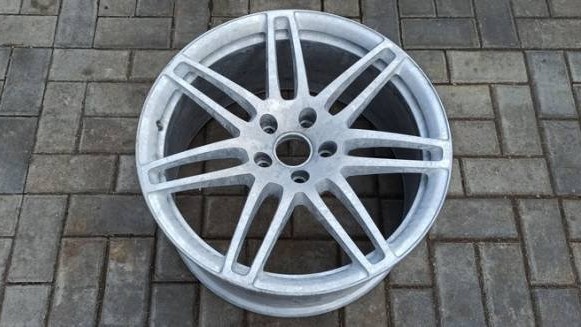 Polerowanie felg w Warszawie