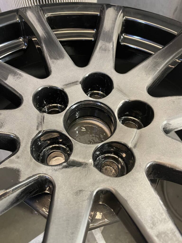 Jakie rodzaje usterek można napotkać przy regeneracji felg