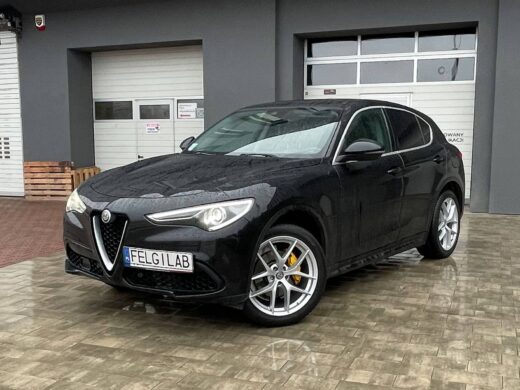 Alfa_Romeo_Stelvio_felgi_R20_kolor_Tiger_411M