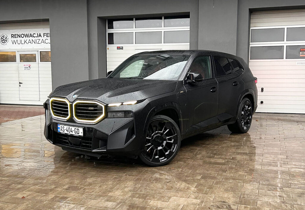 BMW_XM_(G09)_Felgi_R23_czarny_połysk