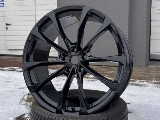 Felgi-R23-Lamborghini-Urus-kolor-Czarny-Połysk-