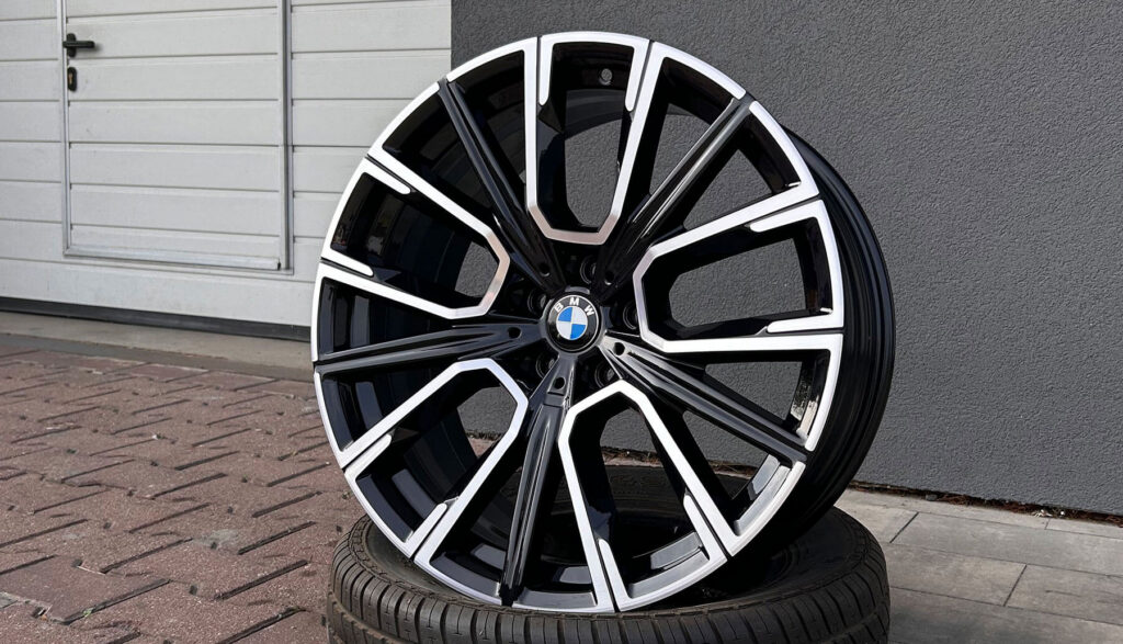 Felgi_BMW_R21_kolor_Orbit_Grey_+_CNC