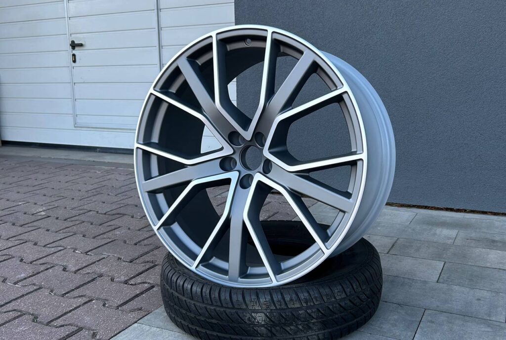 Felgi_R21_Audi_kolor_Specrum_Grey_+_CNC