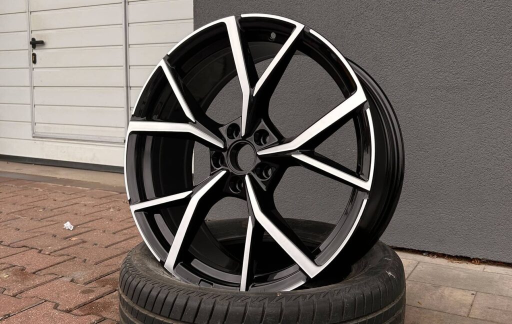 Felgi_R21_VW_Arteon_kolot_Czarny_Połysk_+_CNC