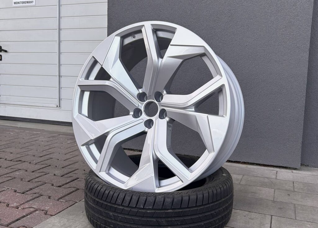 Felgi_R23_Audi_RSQ8_kolor_L8Z8